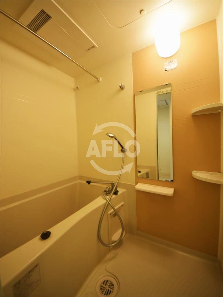 バス・シャワールーム　ジュネーゼグラン難波ミラージュ　風呂