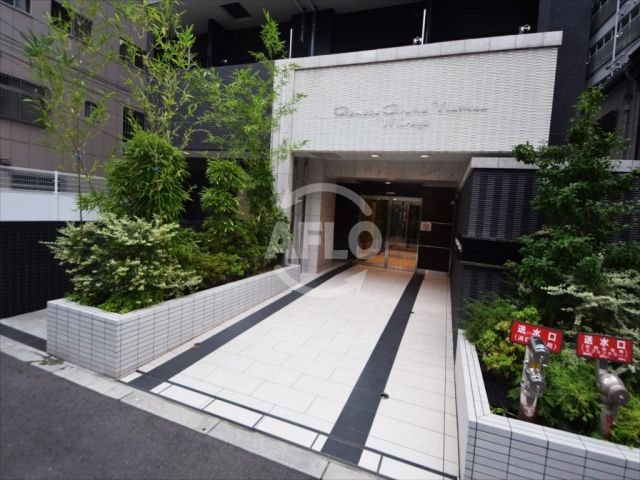 エントランス　ジュネーゼグラン難波ミラージュ　エントランス
