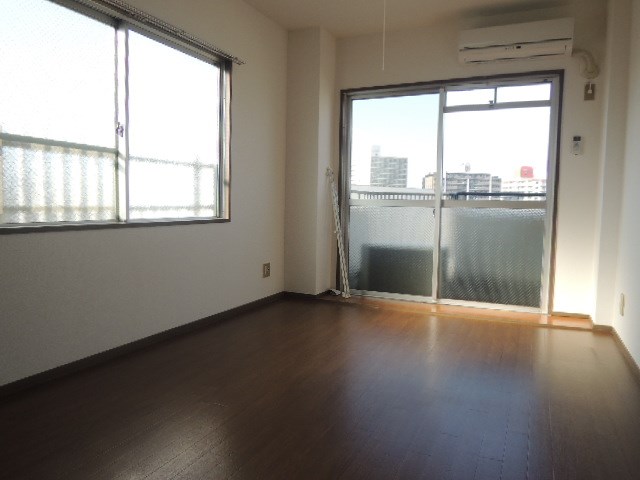 その他部屋・スペース　ベッドルームも日当たり良好