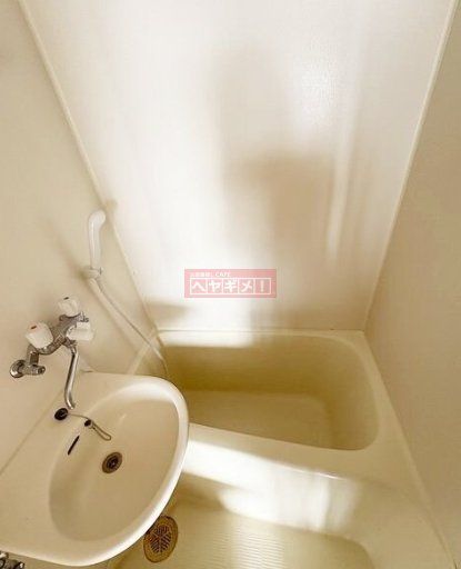 バス・シャワールーム　洗面