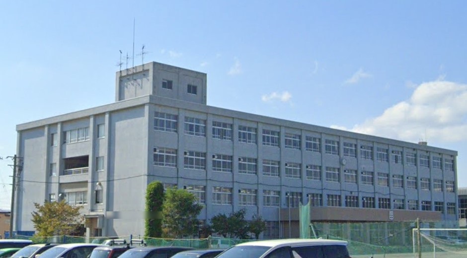 中学校　青森市立沖館中学校（中学校）まで759m