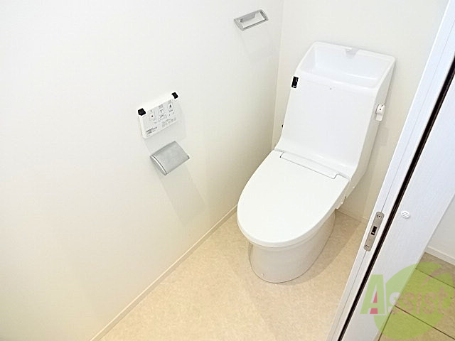 トイレ　このフォルム。そうですウォシュレットです。いいやつです。