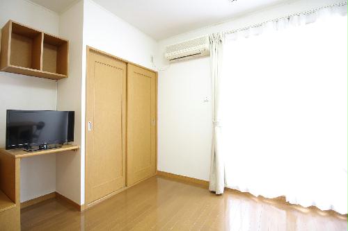 収納　収納あるので、お部屋広々過ごせます。