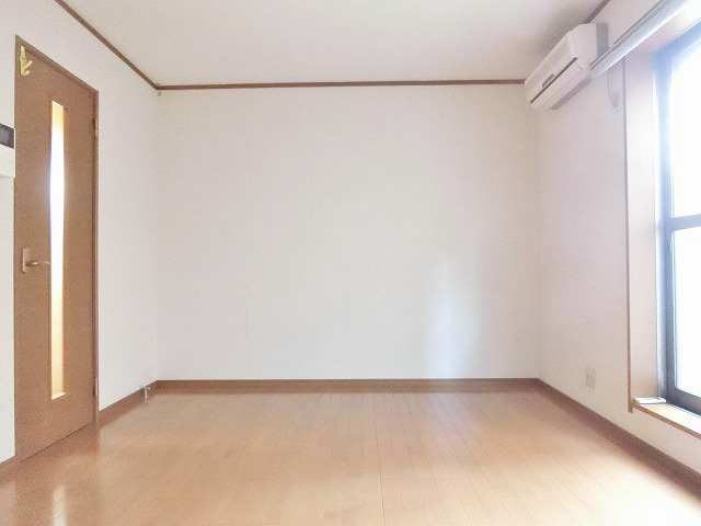 居室・リビング　洋室日当たり良好