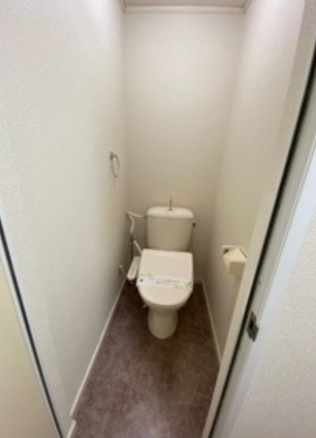 トイレ　別部屋同仕様タイプ