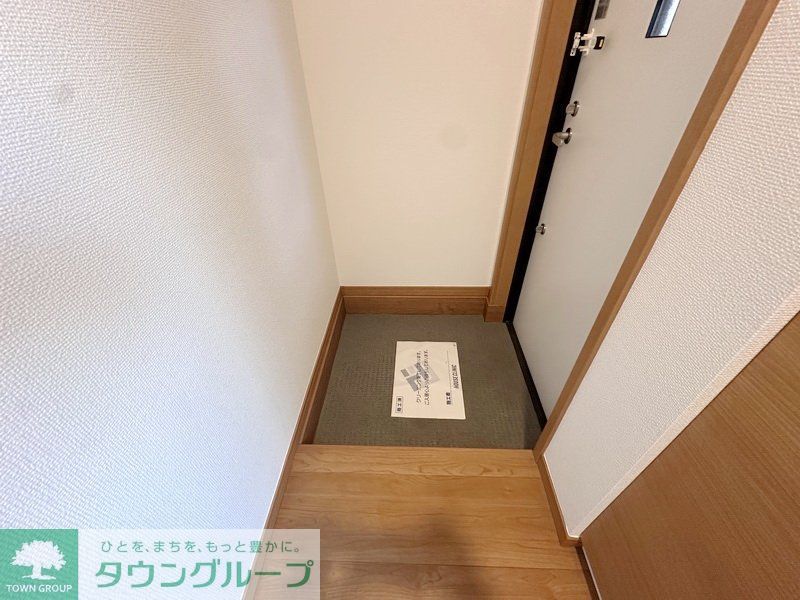 玄関　リビング/居室