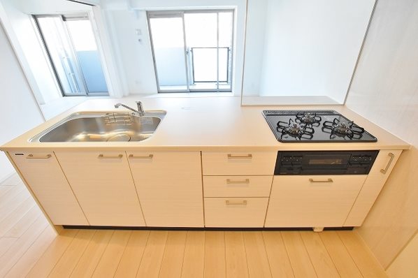 キッチン　★3口ガスシステムキッチン（グリル付）★