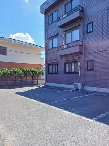 駐車場　駐車場完備です