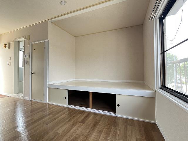 その他部屋・スペース　中段ロフト（103）