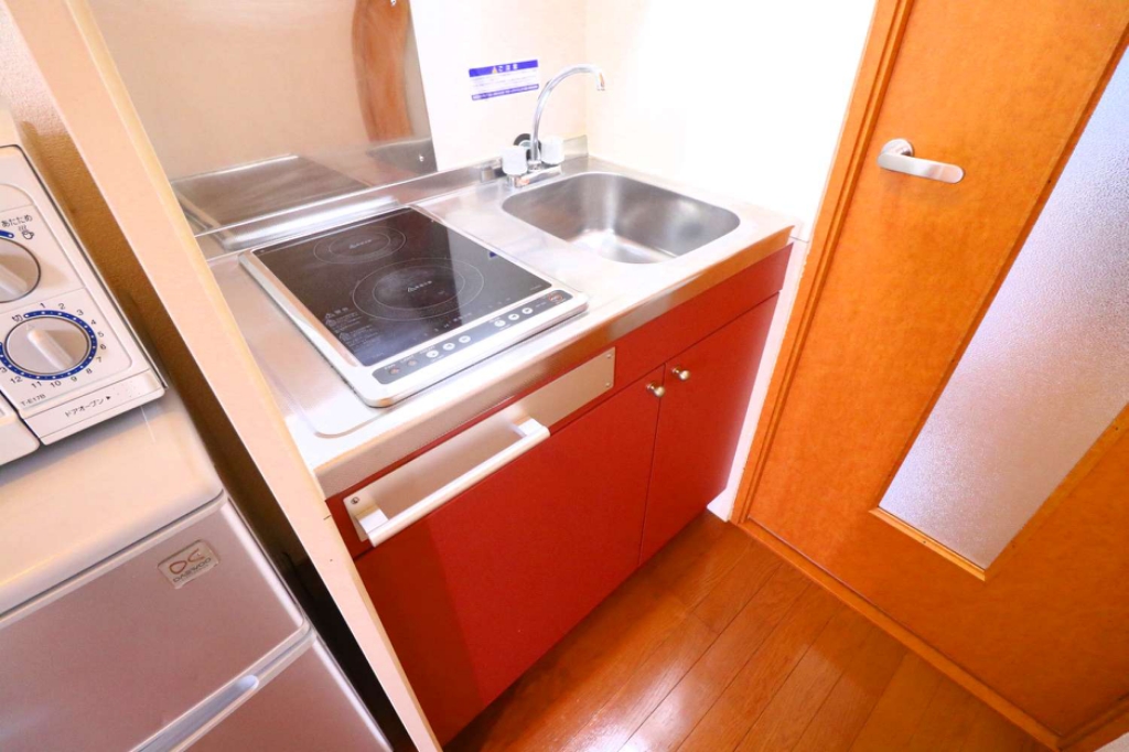 キッチン　お掃除らくらくのラジエントヒーターコンロ