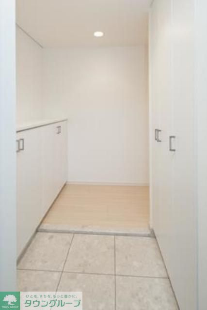 玄関　※写真は同タイプ住戸です。