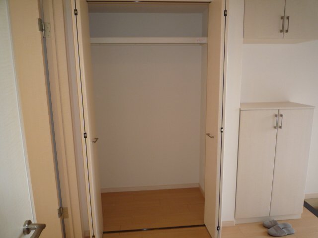 収納　玄関クローゼット