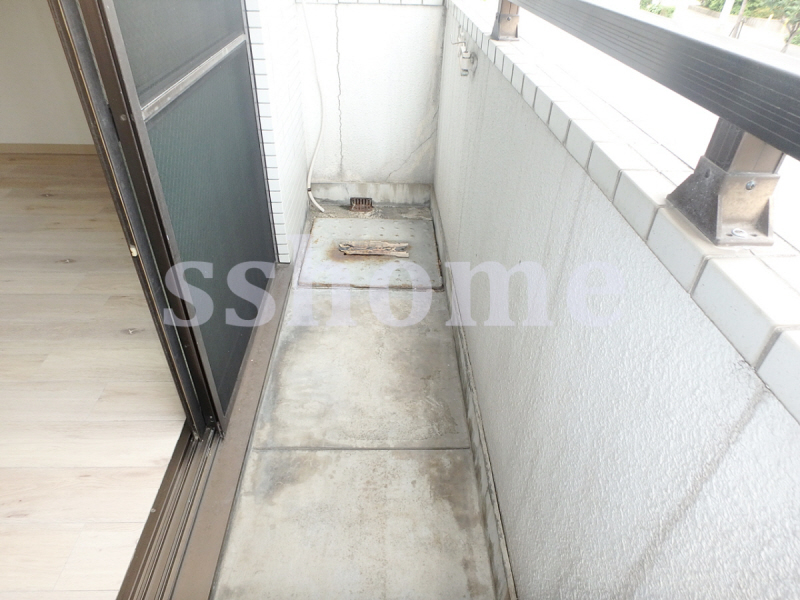 バルコニー　陽当り良好