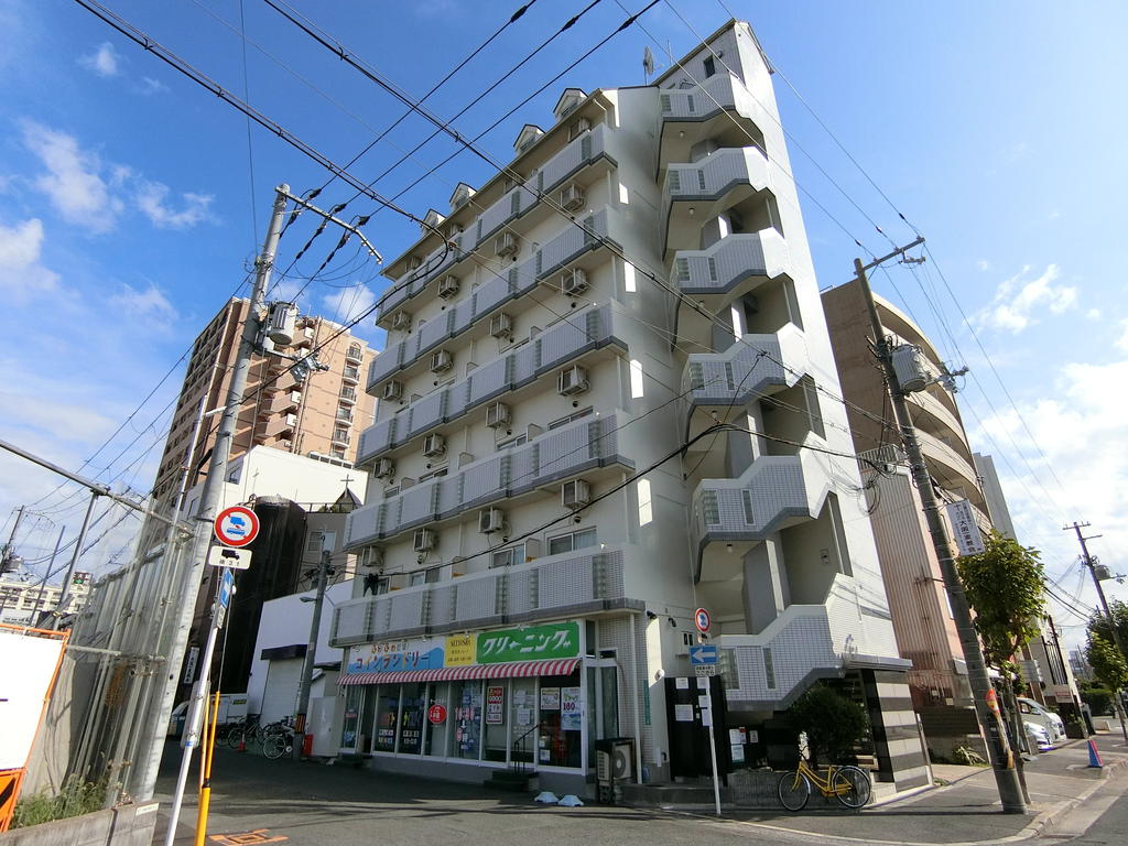 建物外観　おしゃれな外観