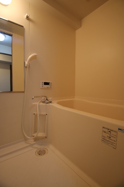 バス・シャワールーム　※別室の参考写真の為、現況優先です。