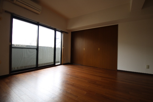 居室・リビング　※別室の参考写真の為、現況優先です。