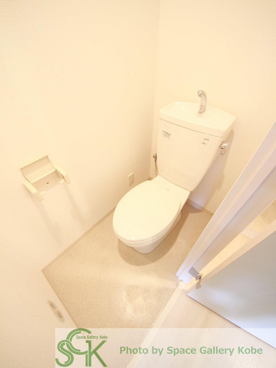 トイレ　※お部屋によって仕様・色味が異なる場合があります