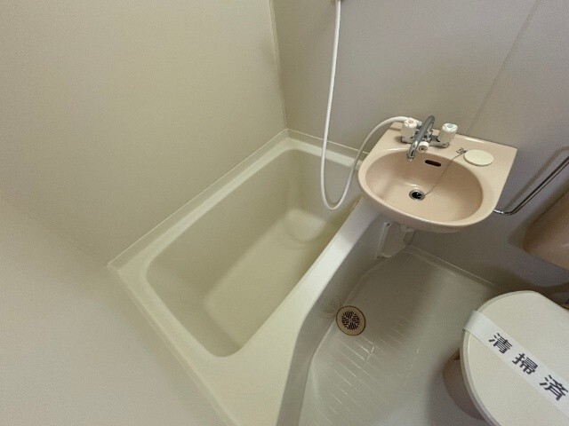 バス・シャワールーム　同一タイプ※備品を除く