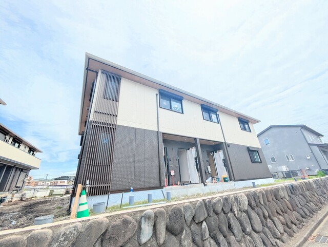 建物外観　２０２６．４月建築中