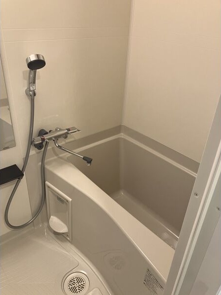 バス・シャワールーム　同じシリーズの部屋写真となります。
