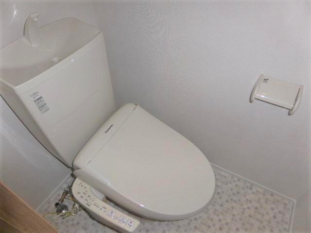 トイレ　★トイレ画像・温水洗浄便座付き★