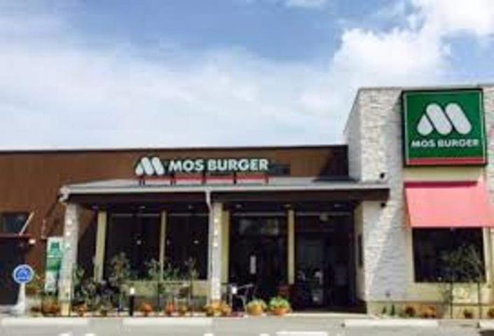飲食店　モスバーガー　千里丘ミリカ・ヒルズ店（飲食店）まで650m