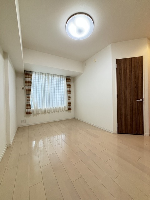 その他部屋・スペース　洋室約８．１帖