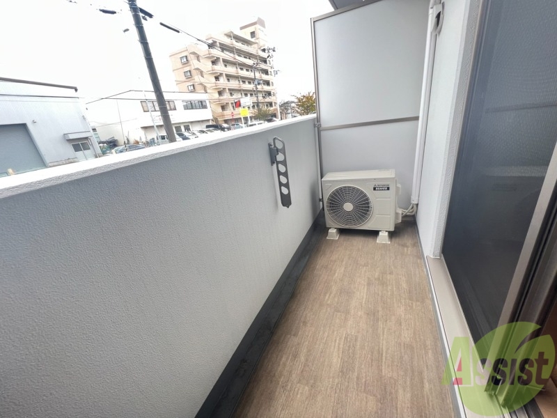 バルコニー　バルコニーがあるので洗濯物は外に干せそうですね～