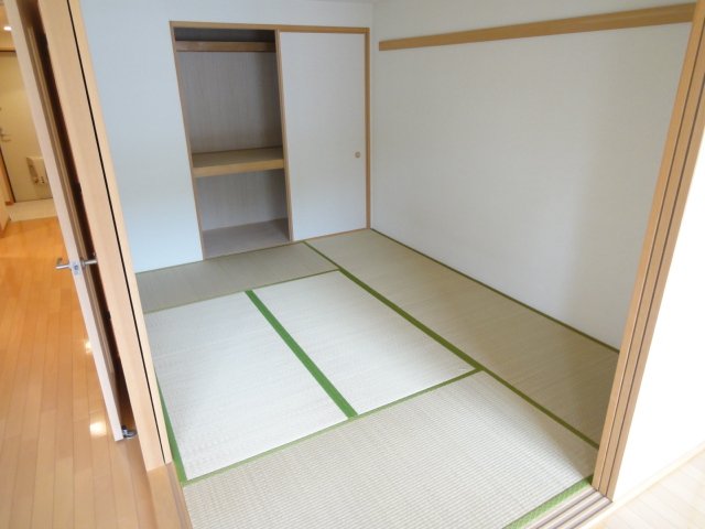 収納　同物件別号室