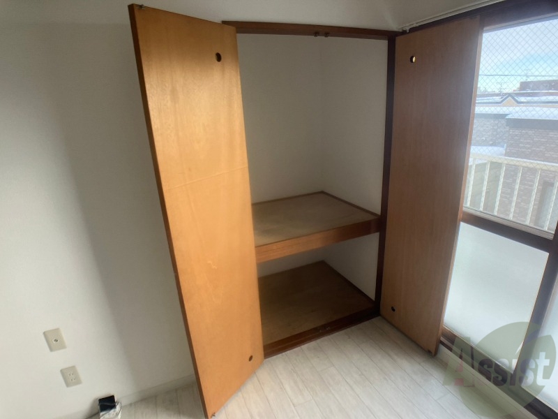 収納　寝室の収納です。部屋がすっきり片付きます。
