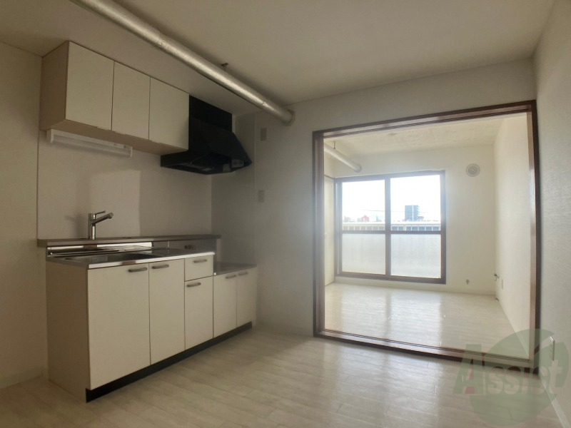 居室・リビング　広くてキレイなお部屋が広がっていて、充実した生活が送れそう。