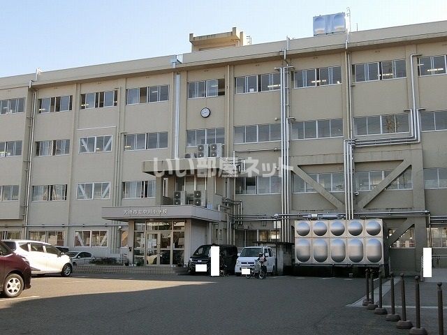 小学校　大垣市立中川小学校（小学校）まで790m