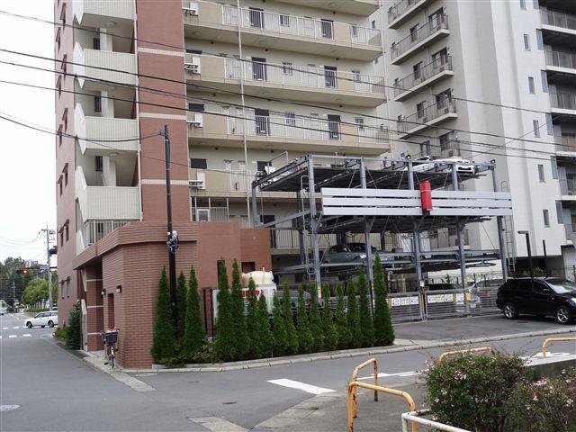 駐車場　立体駐車場もございます!!