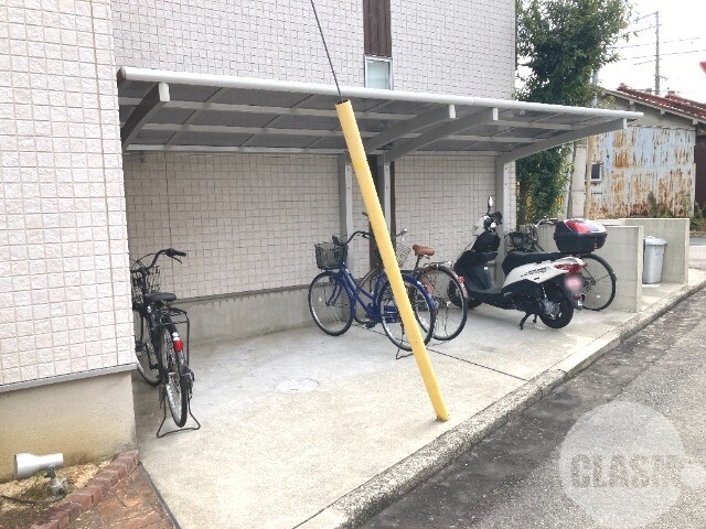 その他共有部分　屋根付き駐輪場