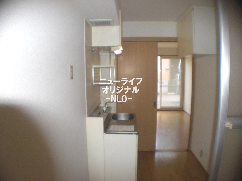 キッチン　お手入れ簡単コンパクトキッチン