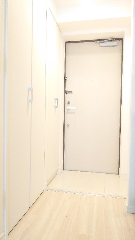 玄関　※参考写真