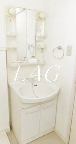 洗面設備　洗面台です。