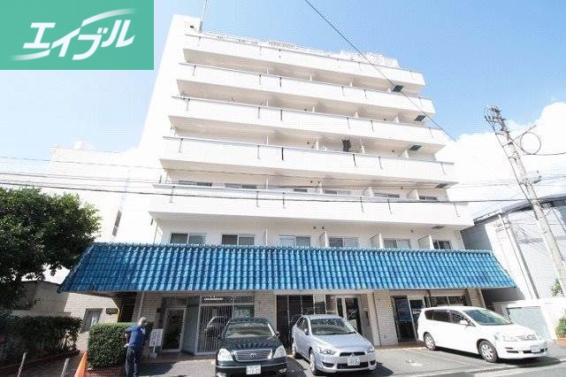 建物外観　９階建て分譲マンション