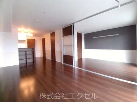 居室・リビング　広々としたリビングです。