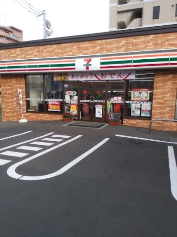 コンビニ　セブンイレブン札幌琴似2条5丁目店（コンビニ）まで159m