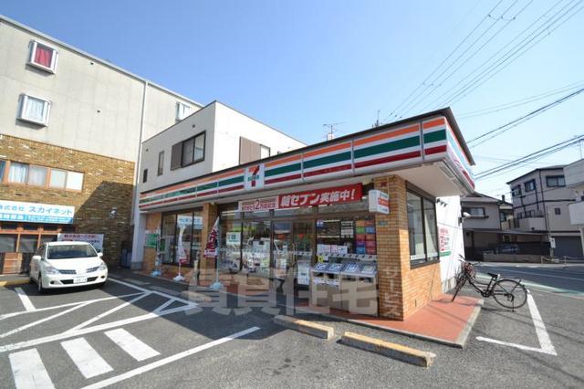 コンビニ　セブンイレブン　尼崎食満7丁目店（コンビニ）まで568m