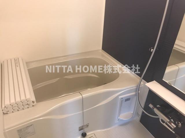 バス・シャワールーム　追い焚きや浴室乾燥がついているバスルーム＊