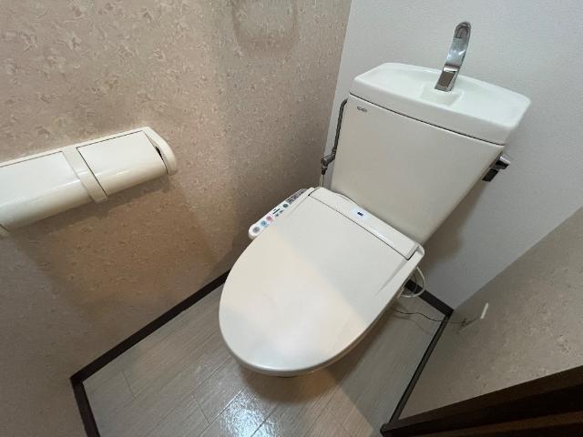 トイレ　シャワー付トイレ