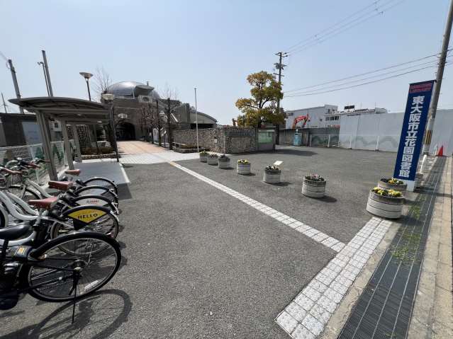 図書館　花園図書館（図書館）まで641m