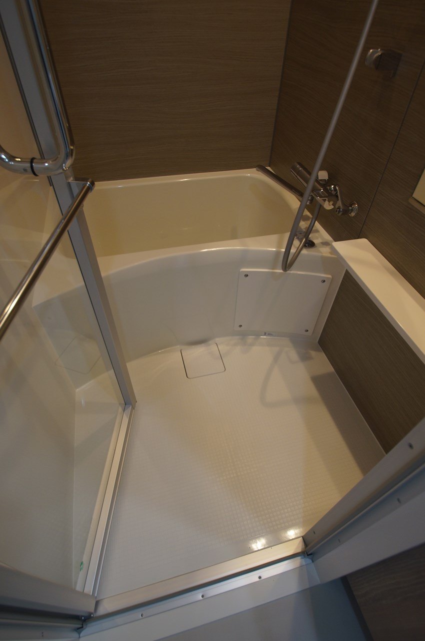 バス・シャワールーム　バス・トイレ別です