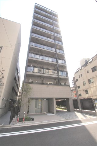 建物外観　伊勢佐木長者町駅徒歩2分のマンションです。