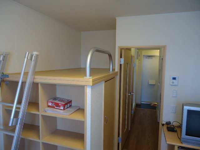 その他　備え付けベッド