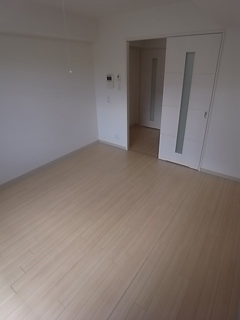その他部屋・スペース　開放的な寝室です