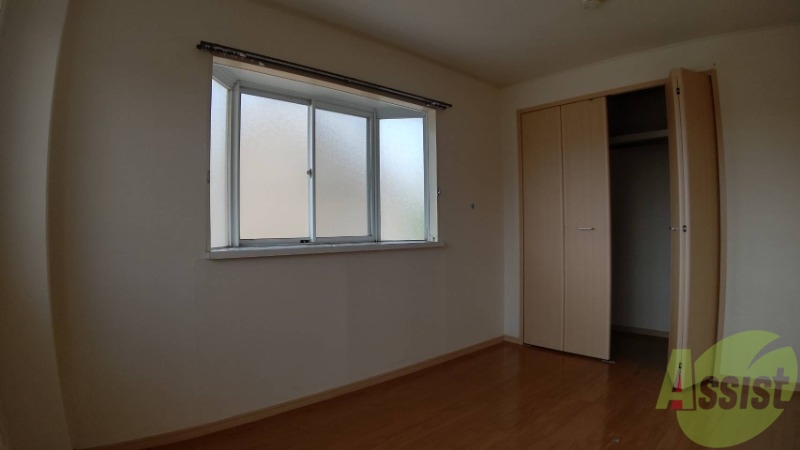 その他部屋・スペース　寝室になります。ベッドを置いても快適に過ごせそうですね！
