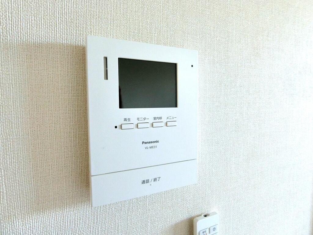 セキュリティ　同型物件、配色に違いあり